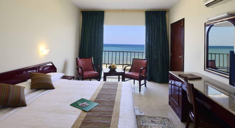 Resort Sur Beach Holiday Екстер'єр фото
