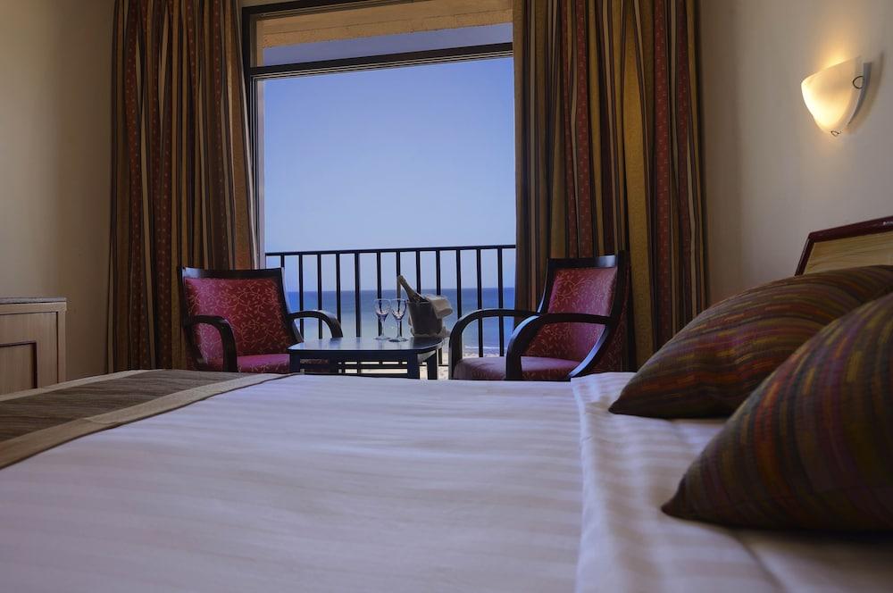 Resort Sur Beach Holiday Екстер'єр фото
