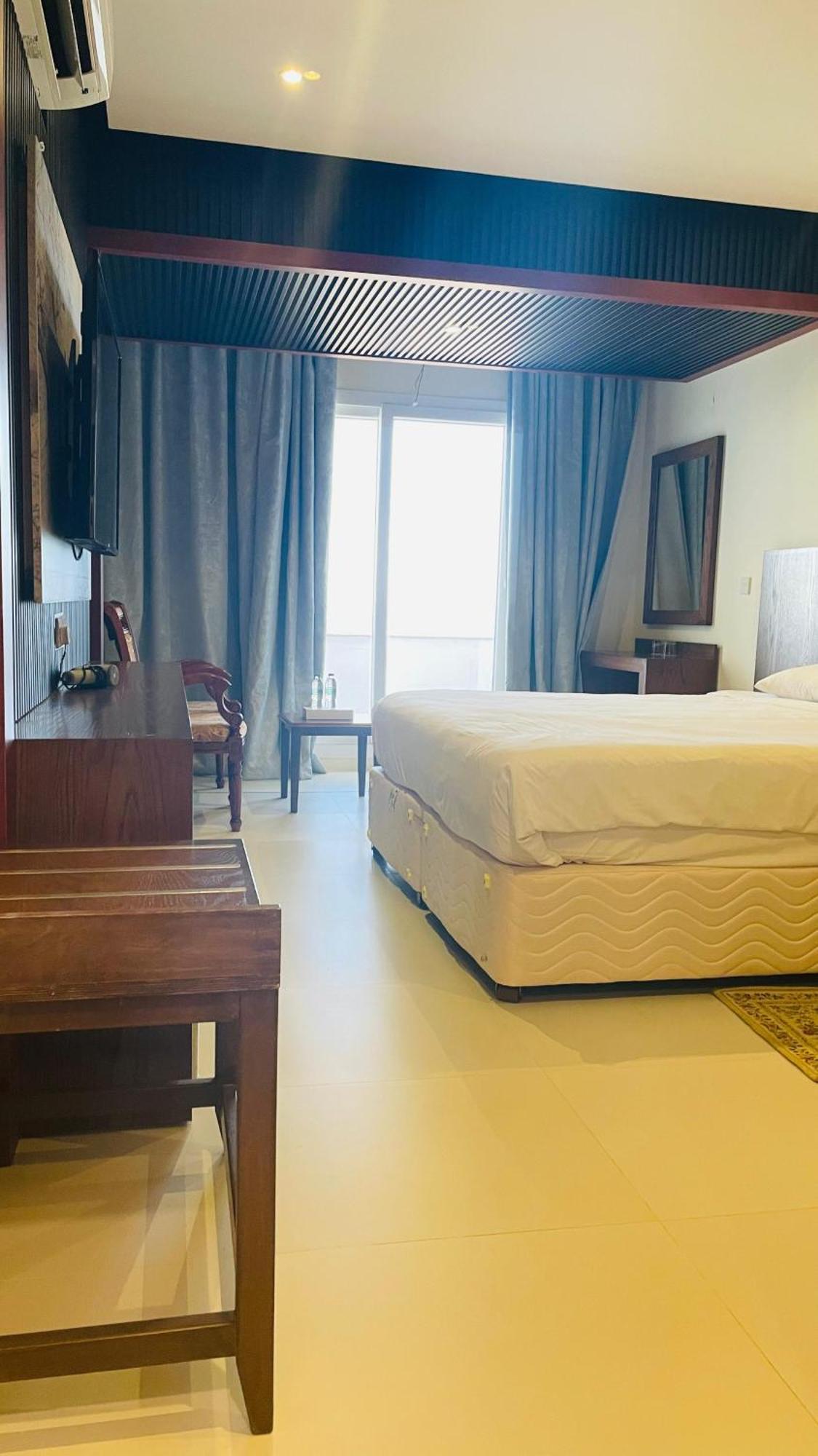 Resort Sur Beach Holiday Екстер'єр фото