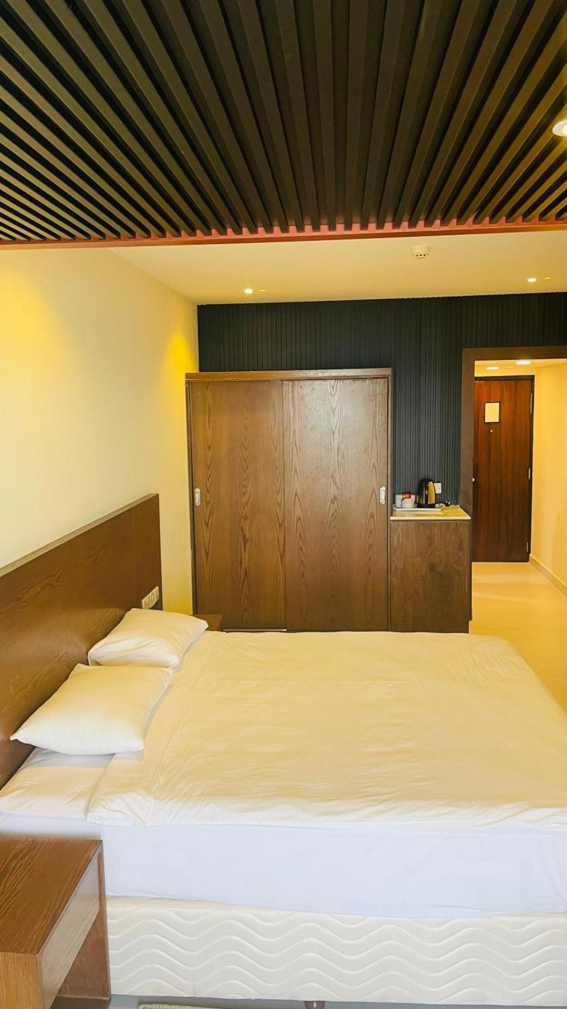 Resort Sur Beach Holiday Екстер'єр фото