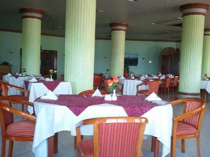 Resort Sur Beach Holiday Екстер'єр фото